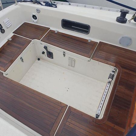 Отель Unique Boat Хельсингборг Экстерьер фото